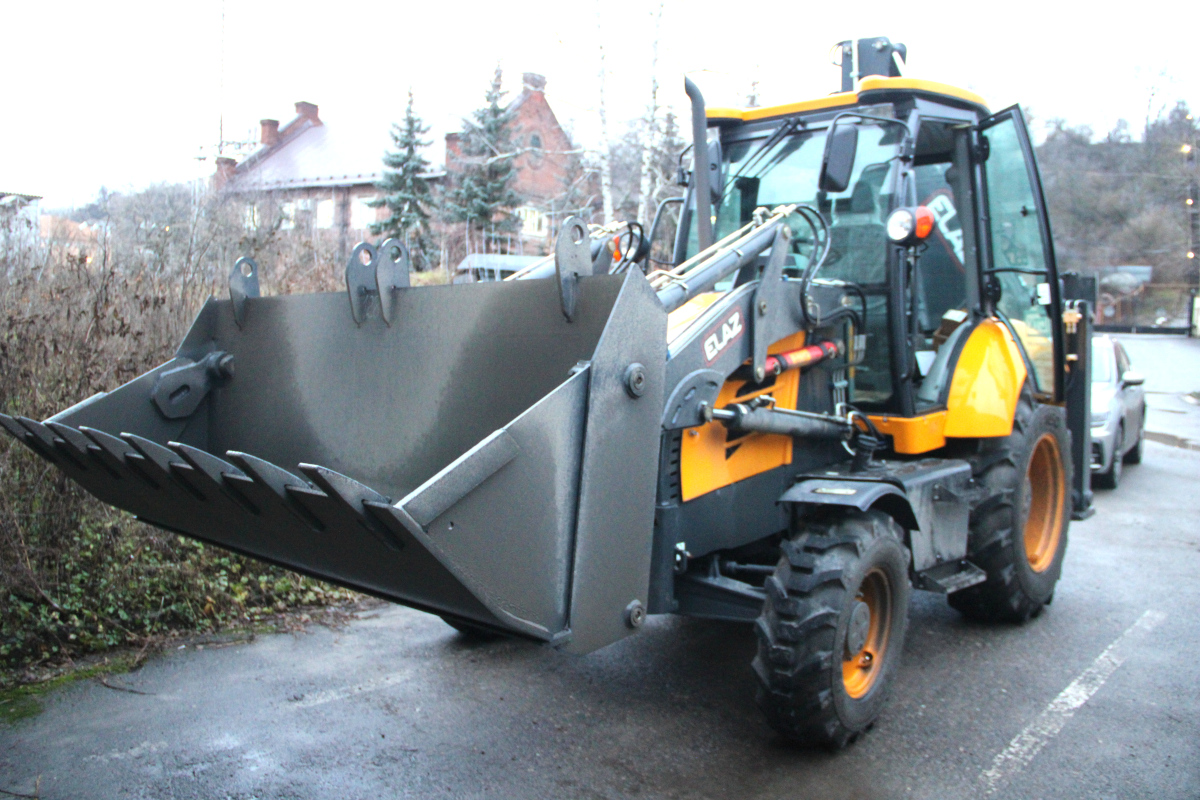 РИР Энерго направил в 2025 году на обновление парка спецтехники курского филиала 43,5 млн рублей